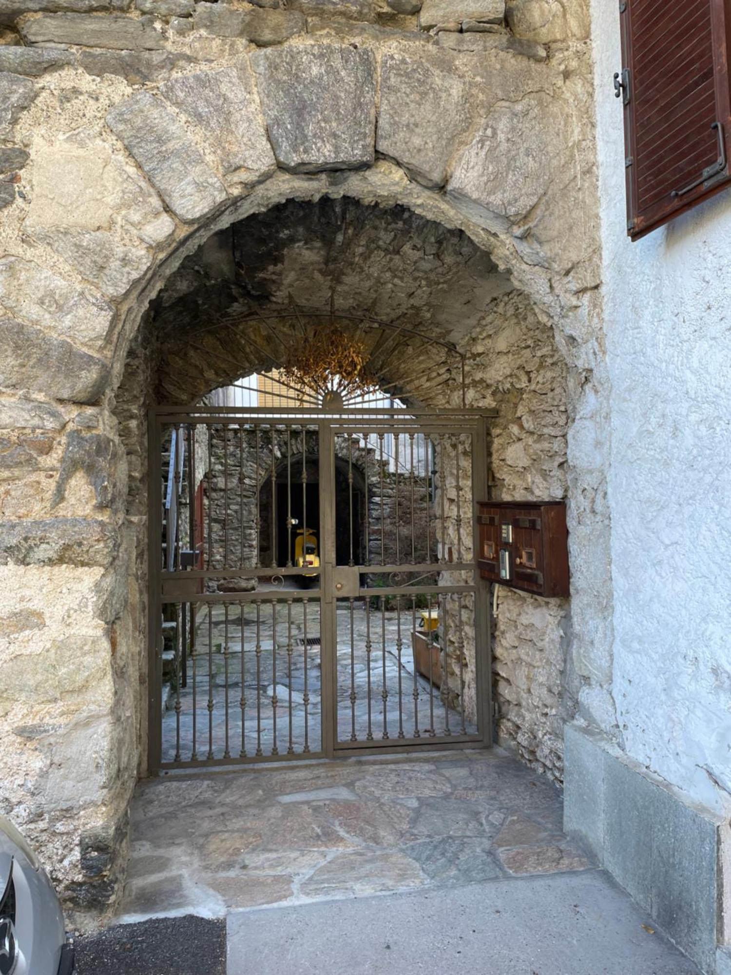 Apartamento La Maison De Sara Pont-Saint-Martin Exterior foto